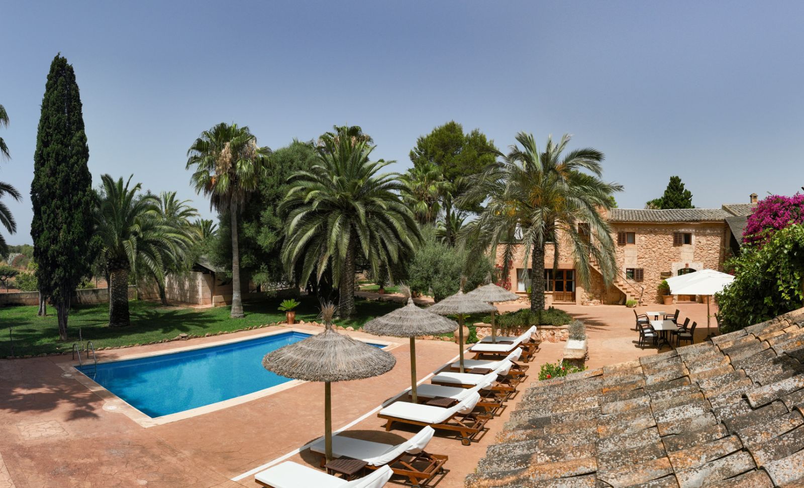 Finca Hotel Es Torrent · Rooms and villas
