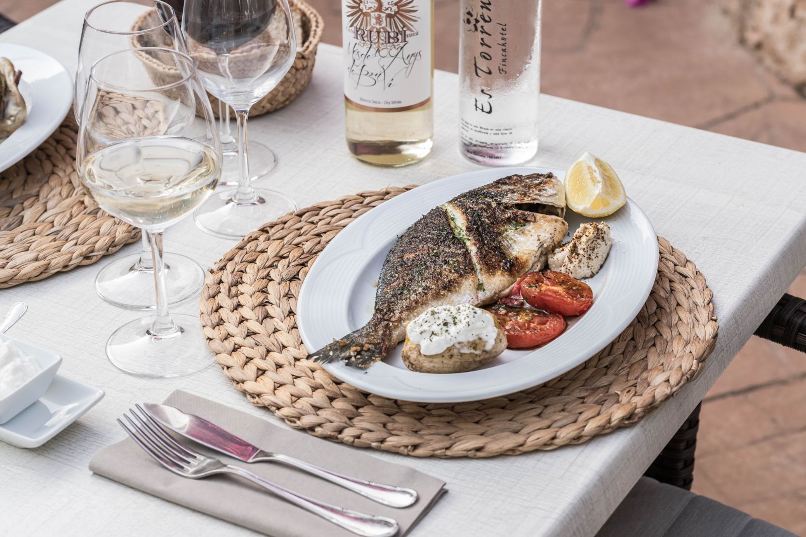 Finca Hotel Es Torrent · Gastronomy