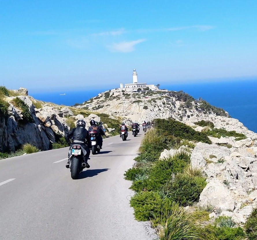 Finca Hotel Es Torrent · Mototurismo