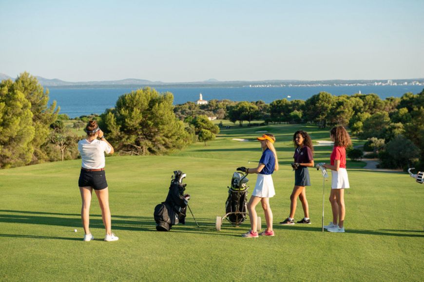 Finca Hotel Es Torrent · Golf